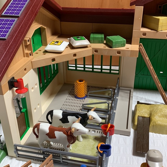 Large Country Barn w/Silo 5119 by Playmobil - Complete - Family Farm - Picture 5 of 17